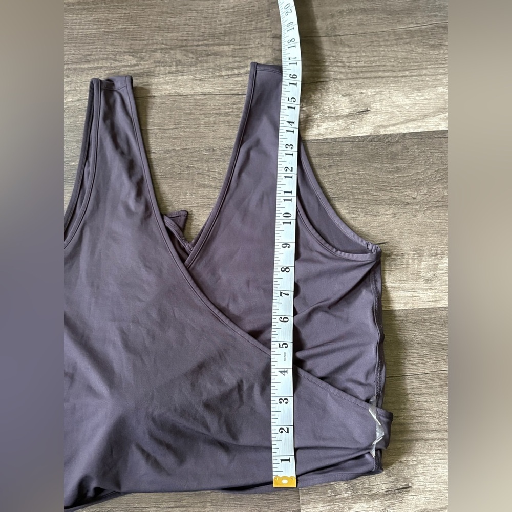 Lululemon Twist Me Up Tank Women’s Grey/plum colour - Picture 2 of 7